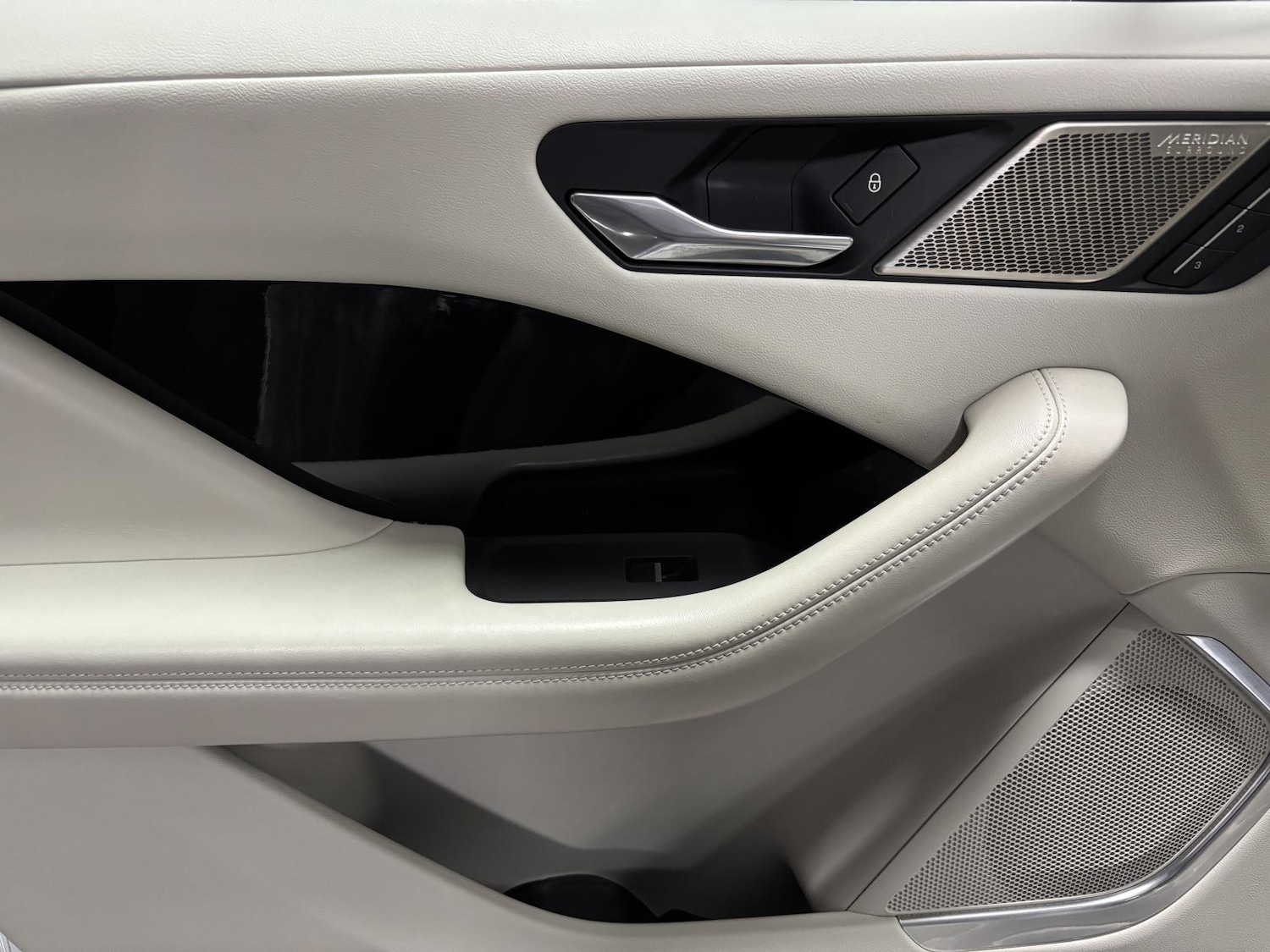 Used Jaguar I-Pace 2019 for sale - 77213848: Photo 71