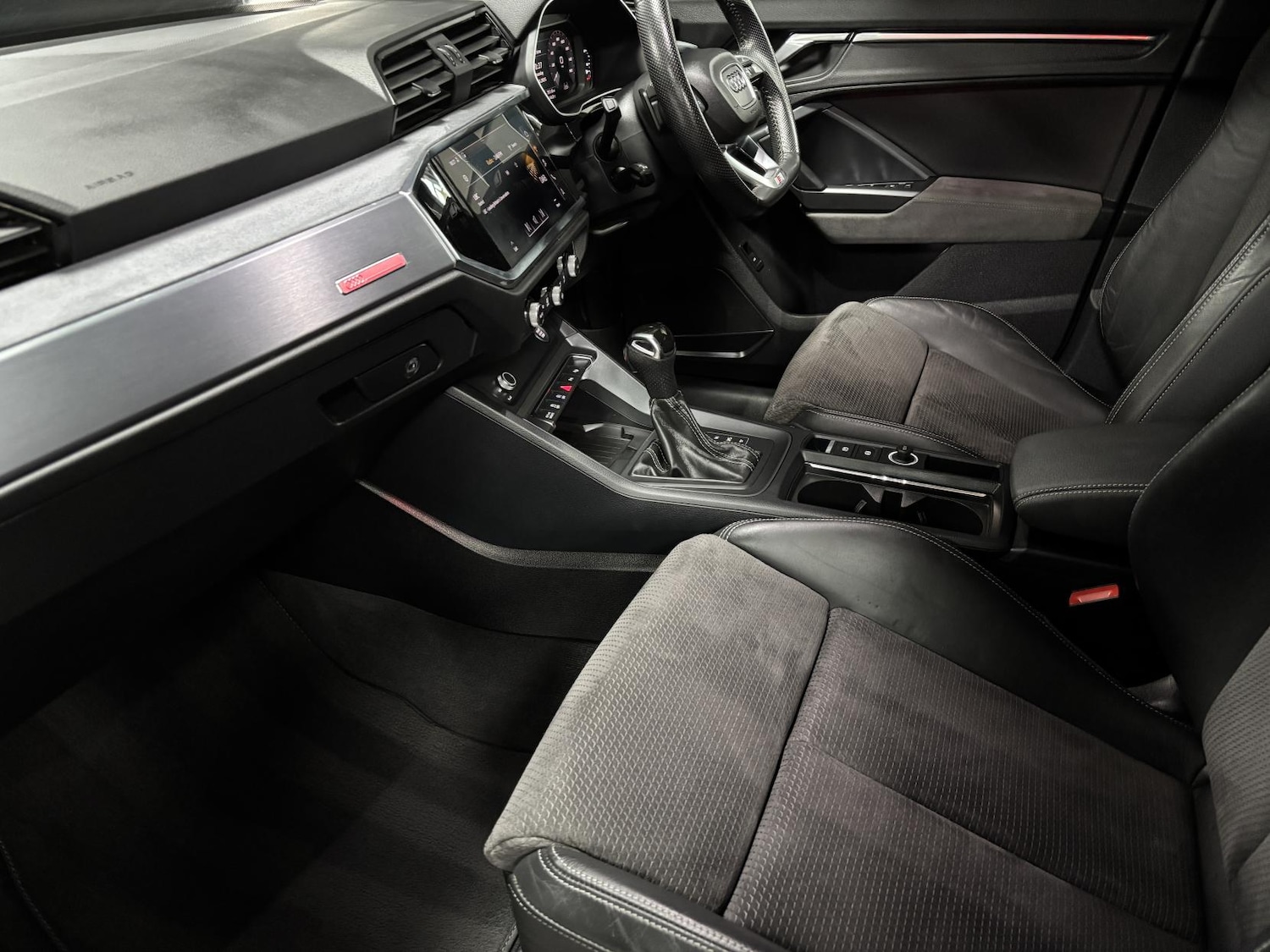 Used Audi Q3 2019 for sale - 76534343: Photo 28