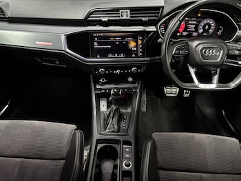 Used Audi Q3 2019 for sale - 76534343: Photo