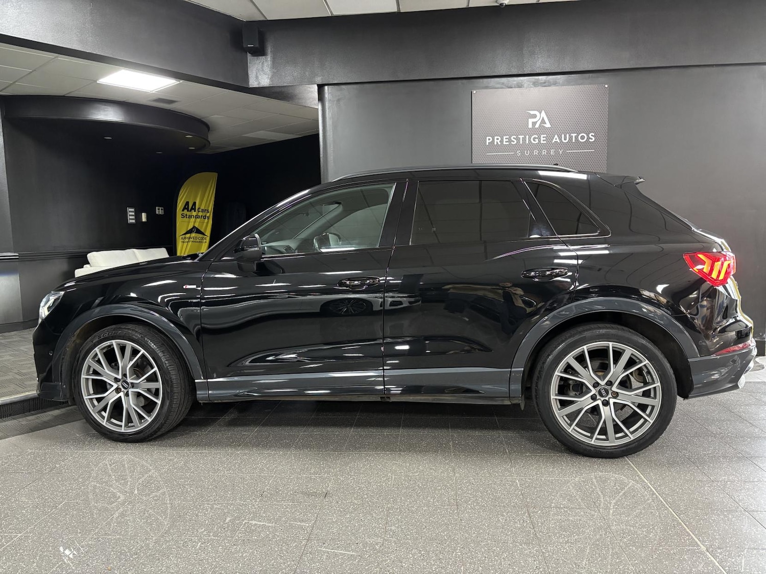 Used Audi Q3 2019 for sale - 76534343: Photo 3