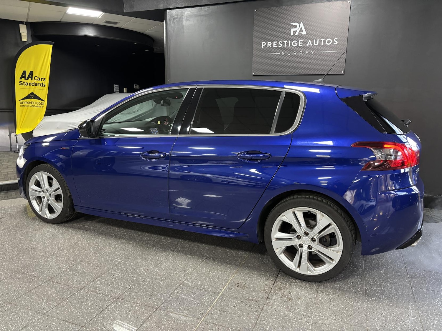 Used Peugeot 308 2019 for sale - 76616108: Photo 3