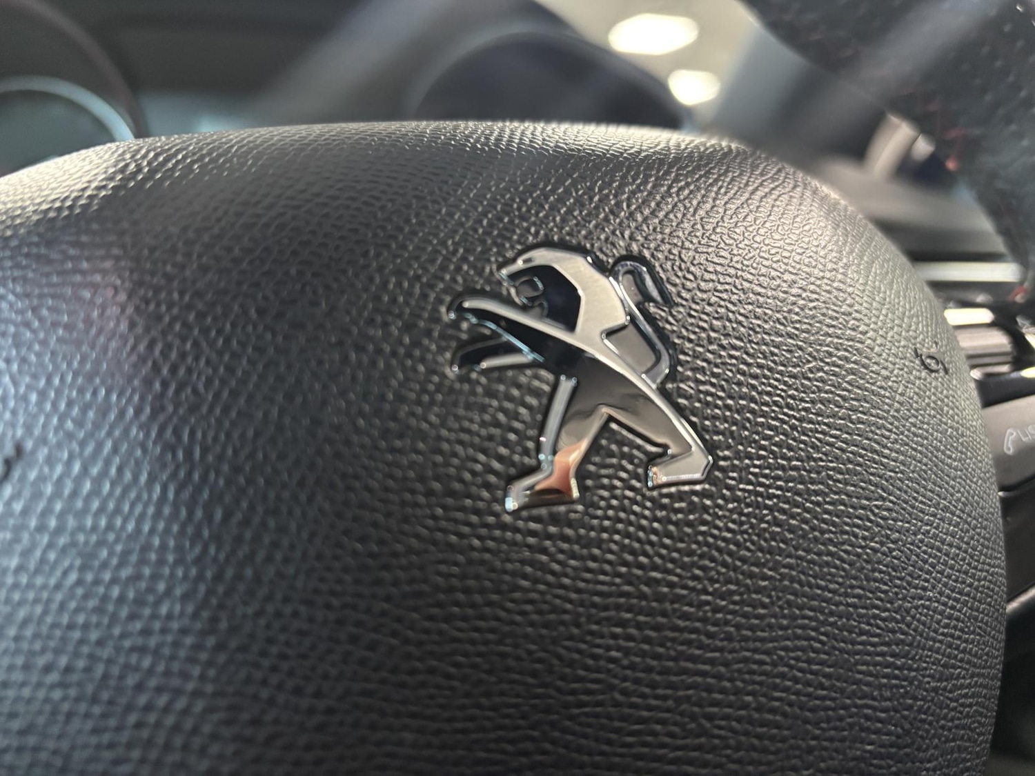 Used Peugeot 308 2019 for sale - 76616108: Photo 44