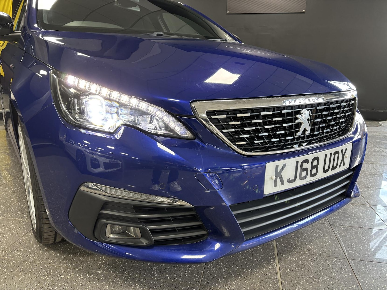 Used Peugeot 308 2019 for sale - 76616108: Photo 9