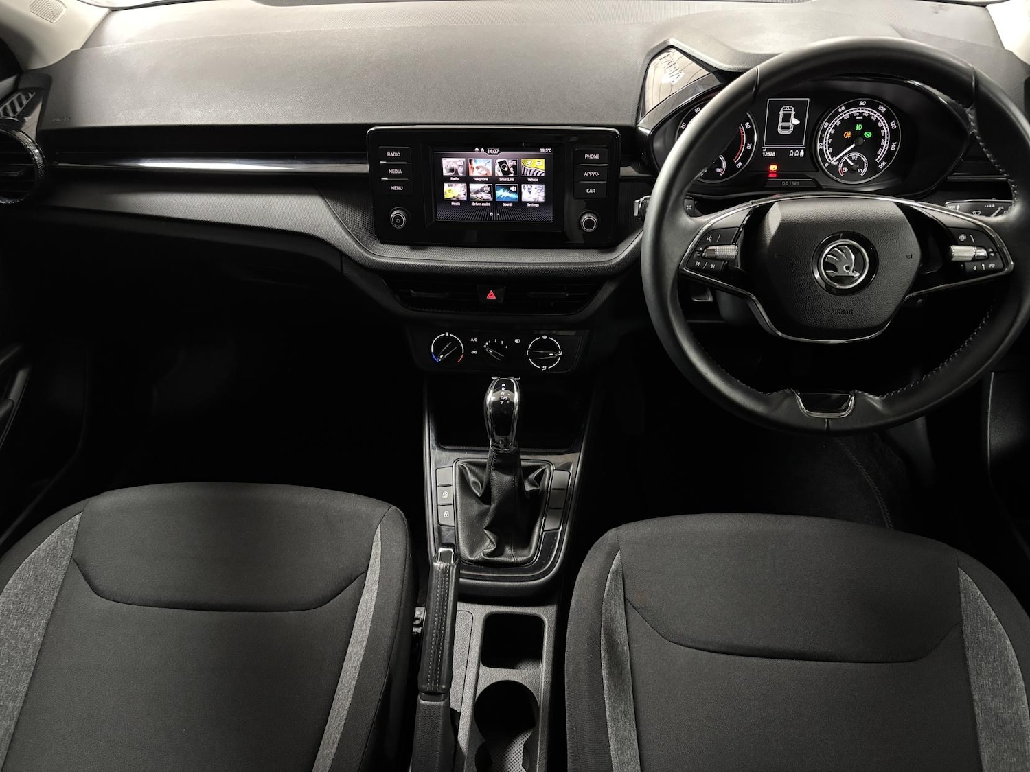 Used Skoda Fabia 2022 for sale - 76534356: Photo 2