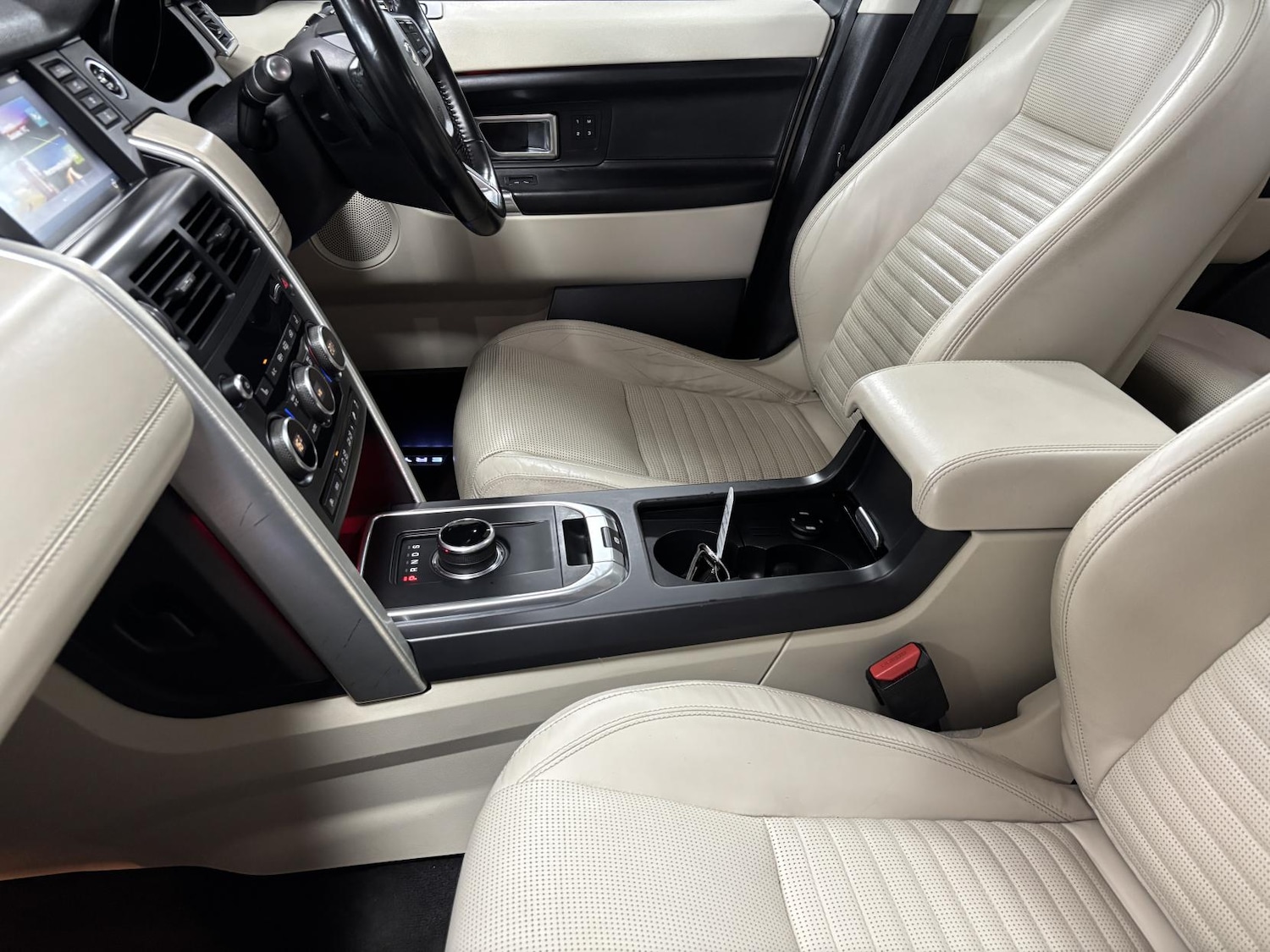 Used Land Rover Discovery Sport 2016 for sale - 77640920: Photo 37