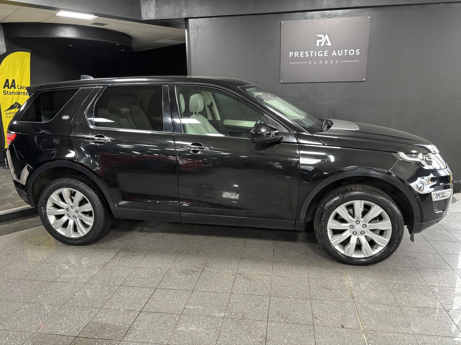 Used Land Rover Discovery Sport 2016 for sale - 77640920: Photo 4