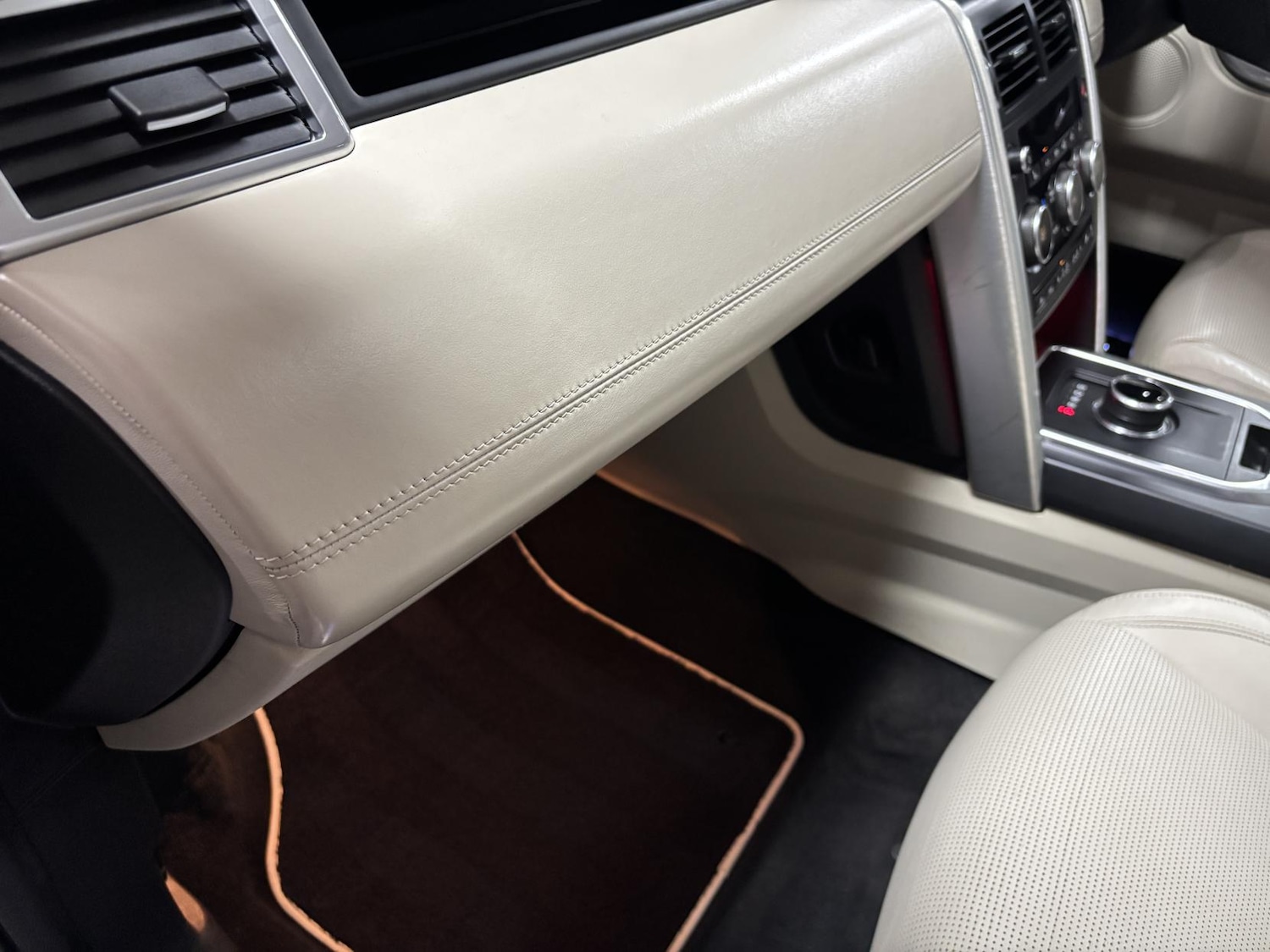 Used Land Rover Discovery Sport 2016 for sale - 77640920: Photo 40