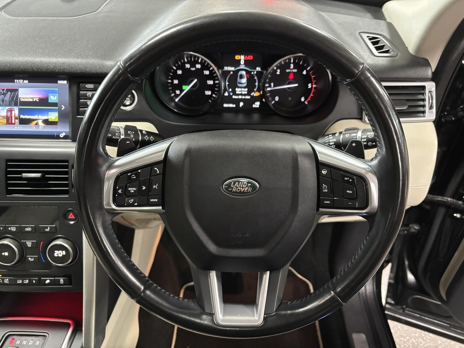 Used Land Rover Discovery Sport 2016 for sale - 77640920: Photo 45