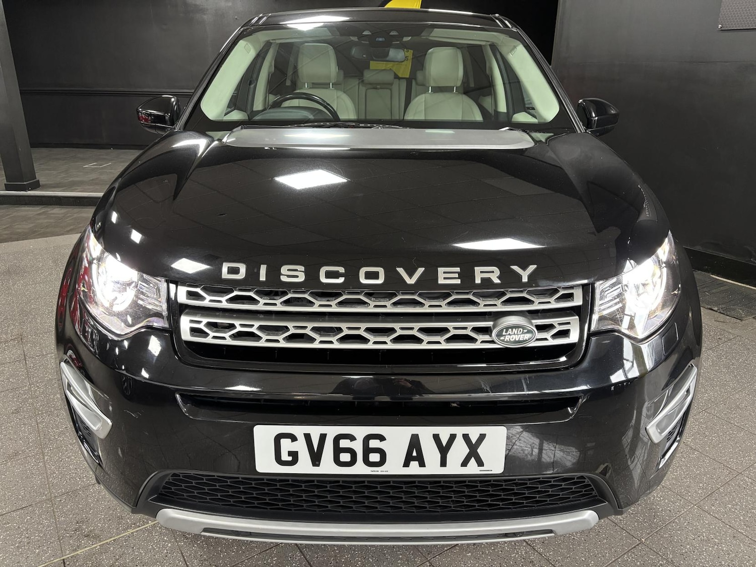 Used Land Rover Discovery Sport 2016 for sale - 77640920: Photo 5