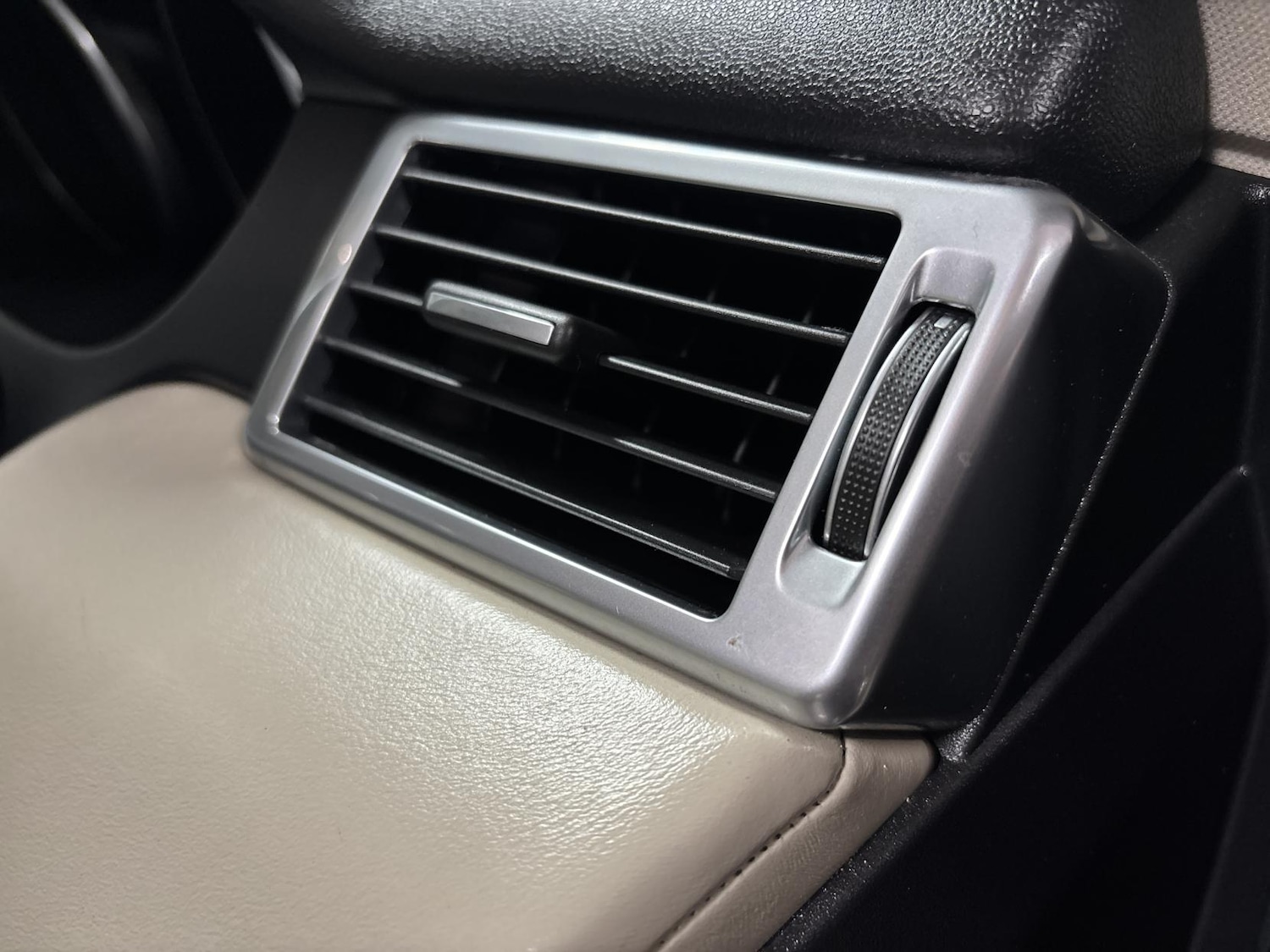 Used Land Rover Discovery Sport 2016 for sale - 77640920: Photo 55