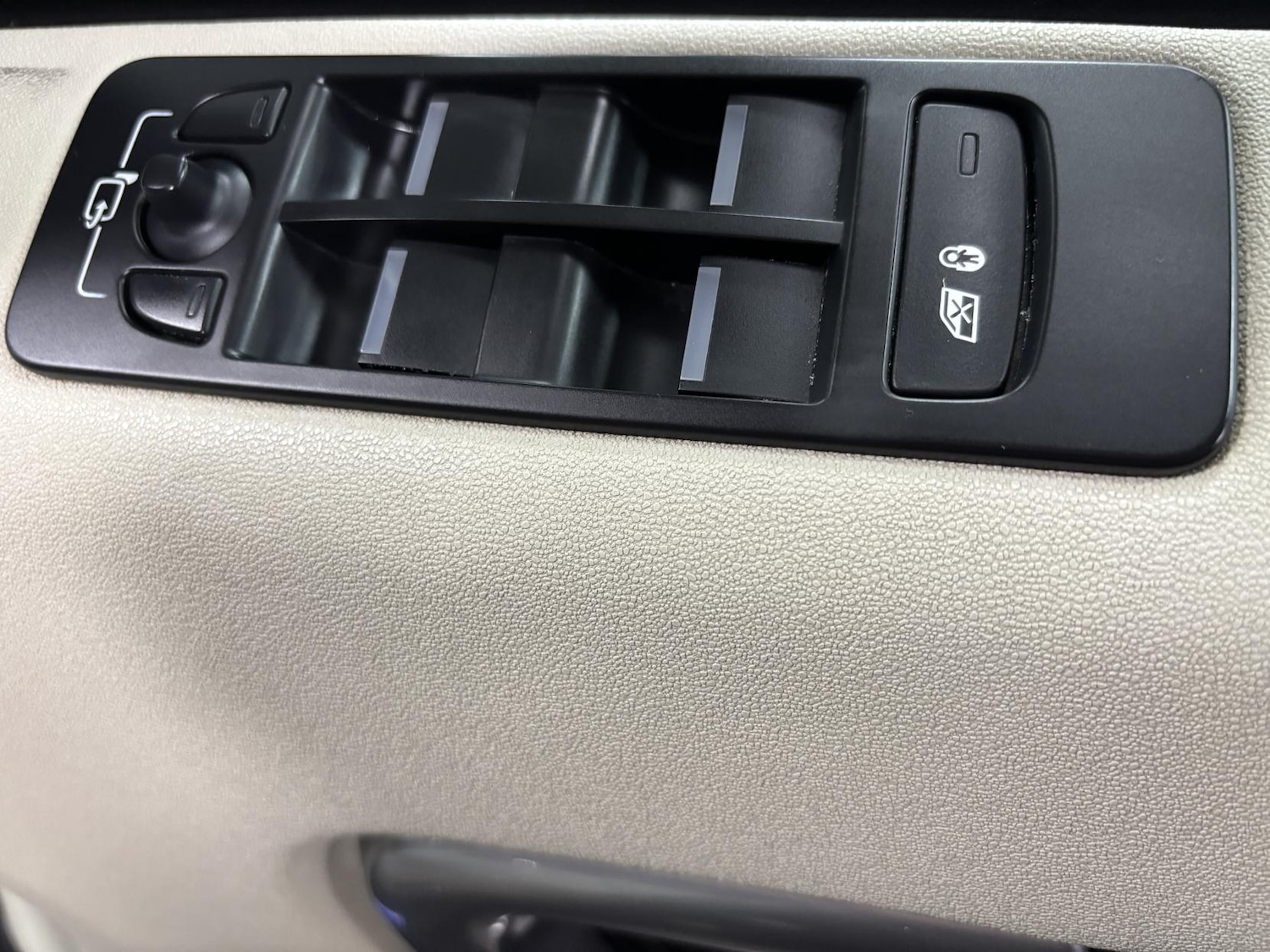 Used Land Rover Discovery Sport 2016 for sale - 77640920: Photo 63