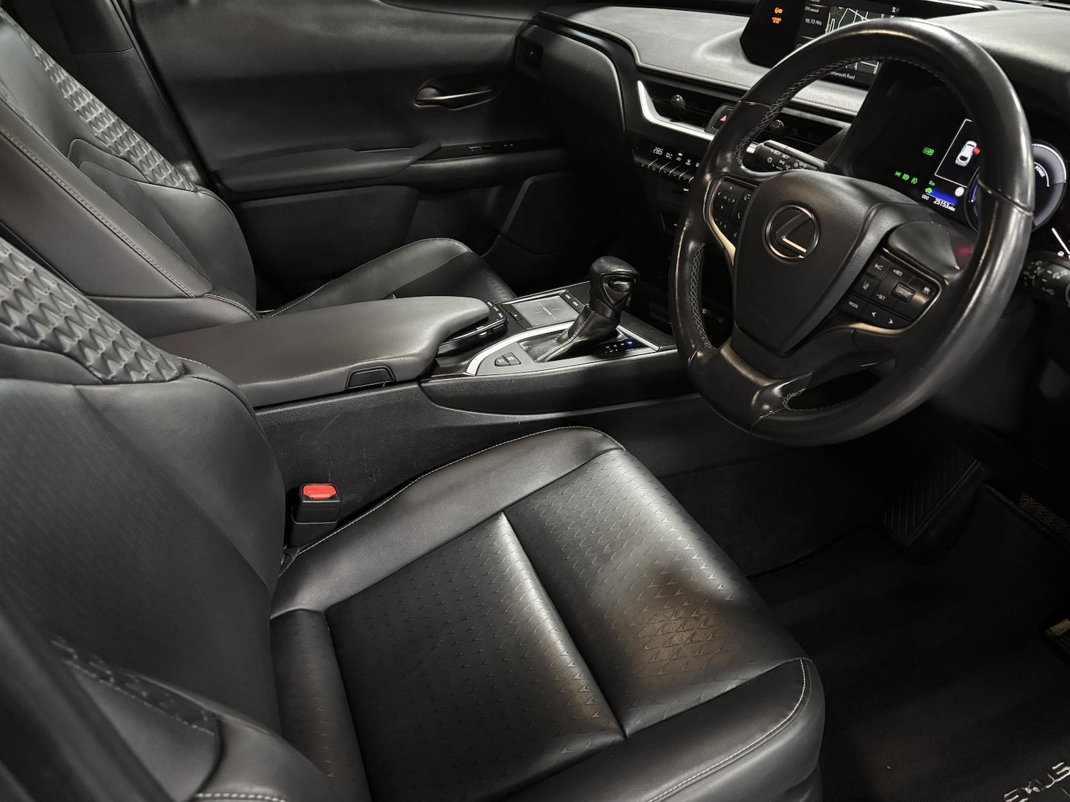 Used Lexus UX 2022 for sale - 77409901: Photo 37