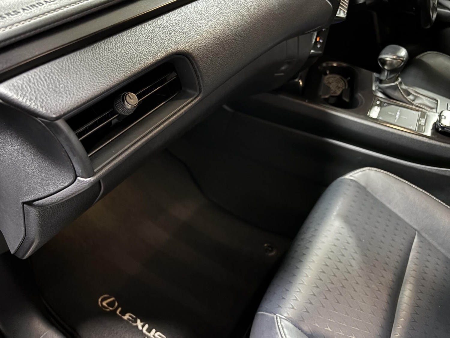 Used Lexus UX 2022 for sale - 77409901: Photo 39