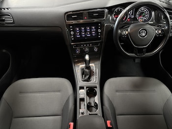 Used Volkswagen Golf 2019 for sale - 79232330: Photo