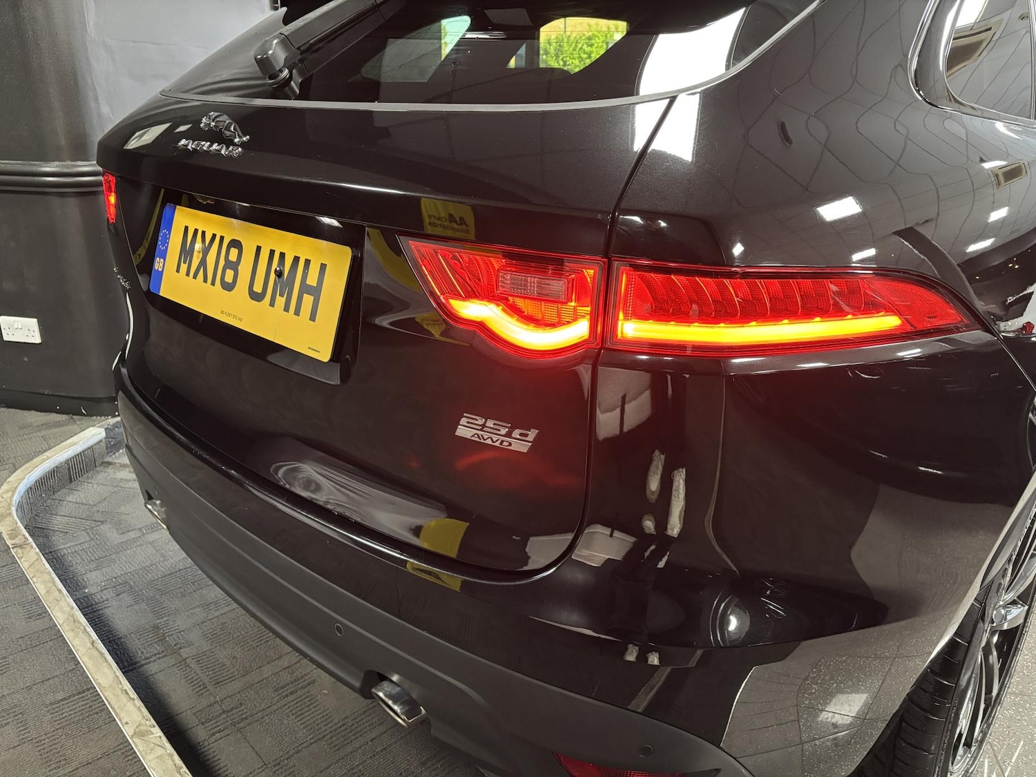 Used Jaguar F-Pace 2018 for sale - 76652973: Photo 18