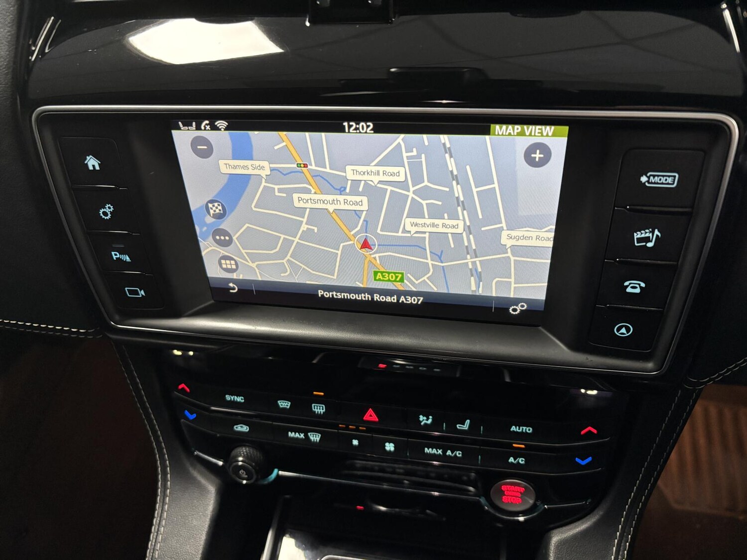 Used Jaguar F-Pace 2018 for sale - 76652973: Photo 38