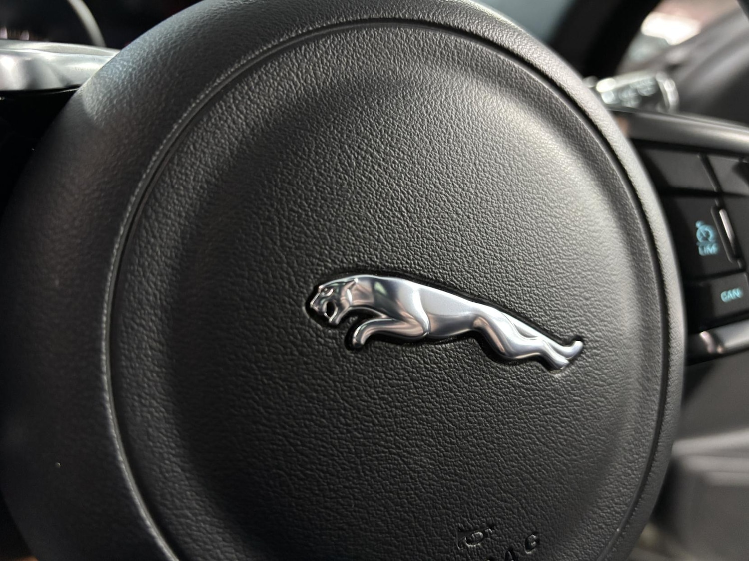 Used Jaguar F-Pace 2018 for sale - 76652973: Photo 42