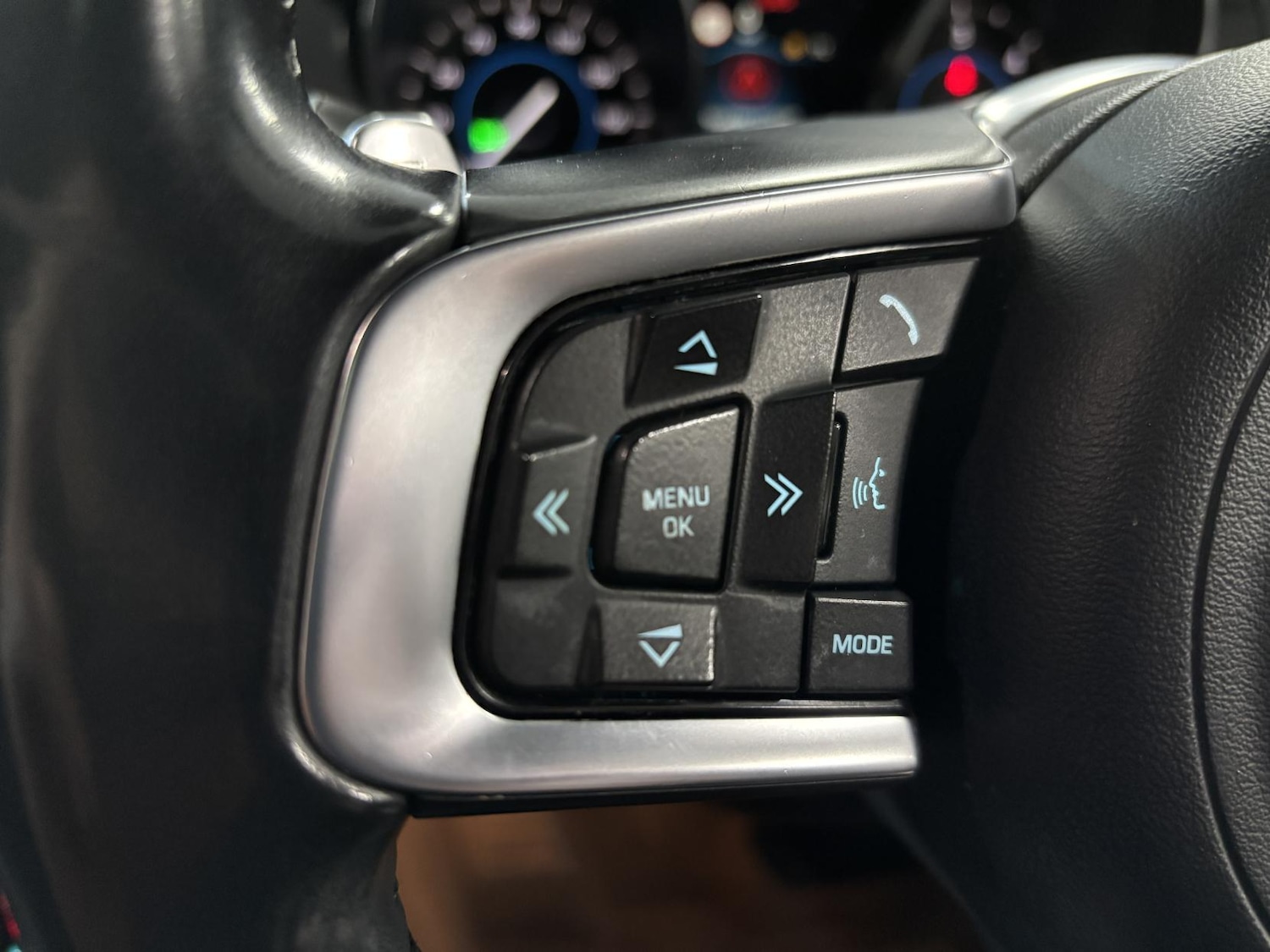 Used Jaguar F-Pace 2018 for sale - 76652973: Photo 43