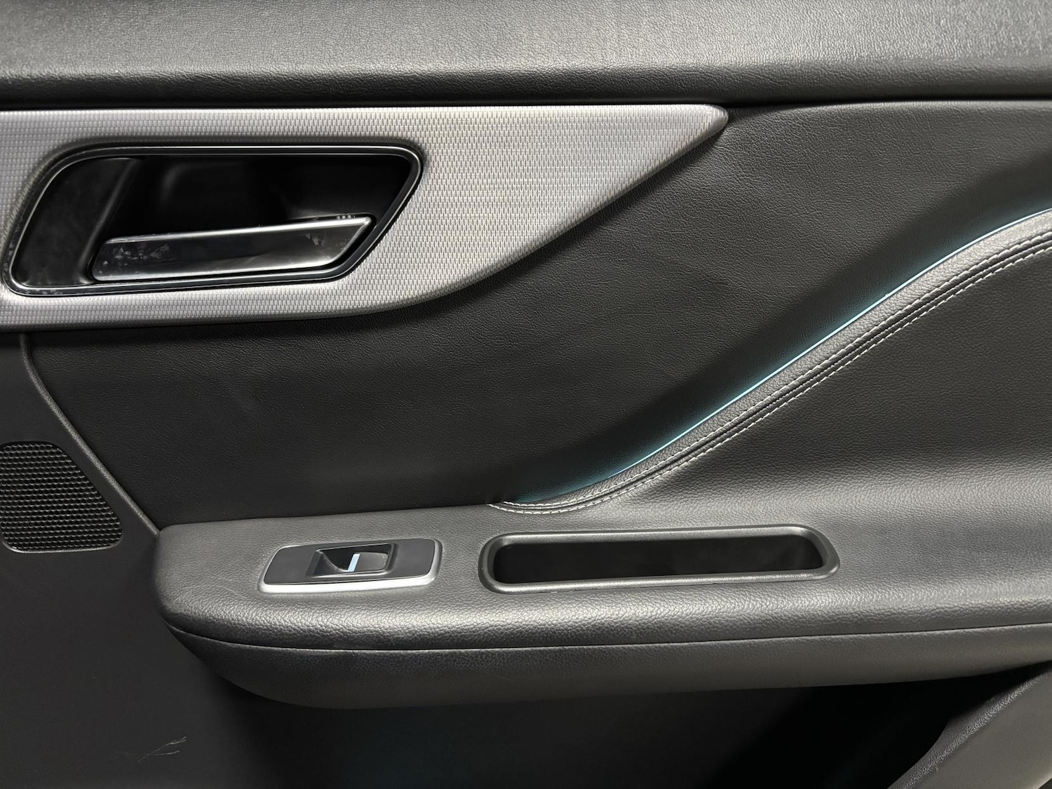 Used Jaguar F-Pace 2018 for sale - 76652973: Photo 56