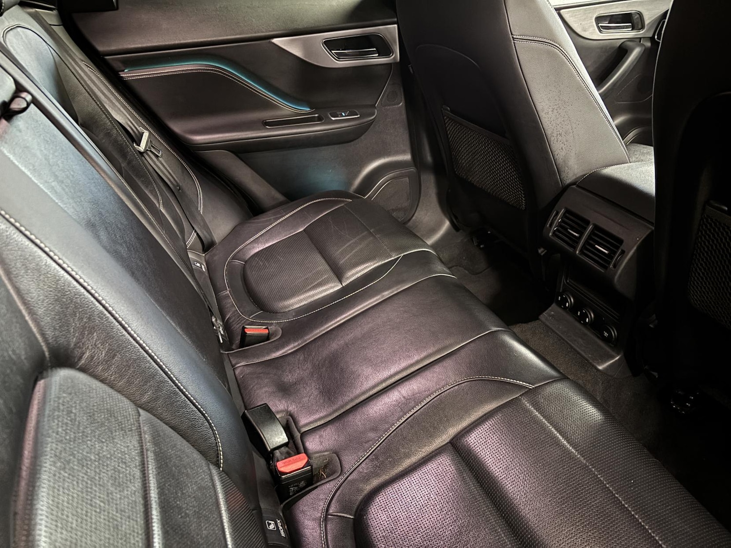 Used Jaguar F-Pace 2018 for sale - 76652973: Photo 59