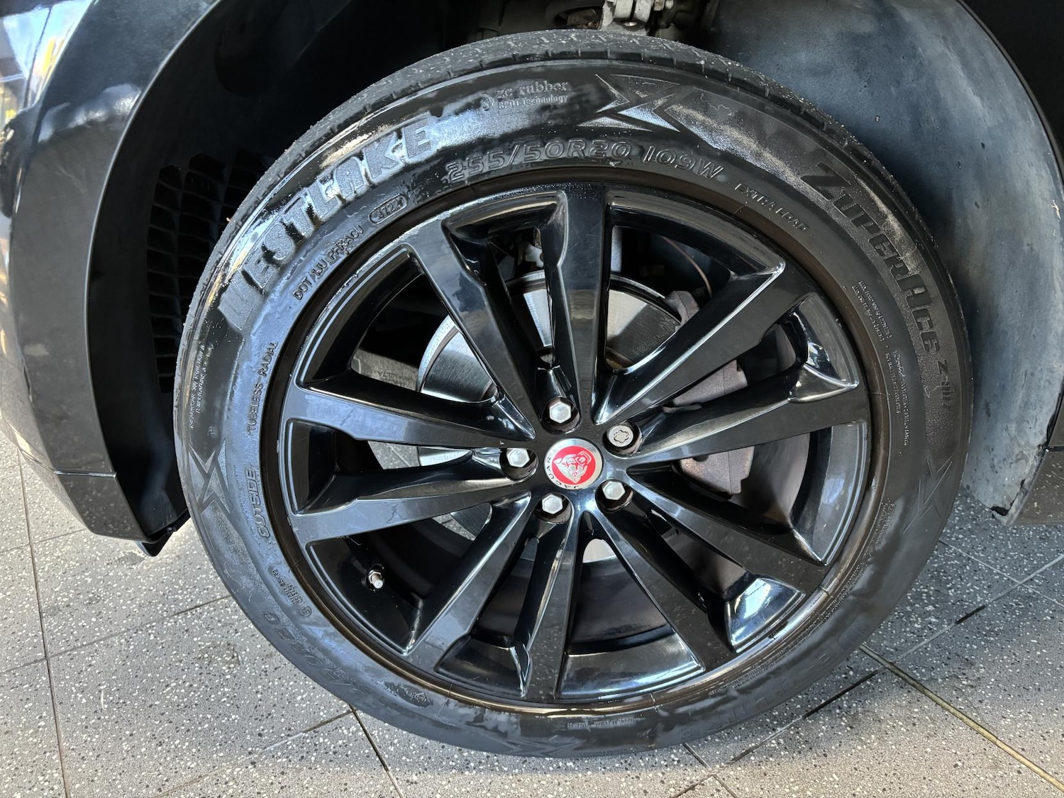 Used Jaguar F-Pace 2018 for sale - 76652973: Photo 63