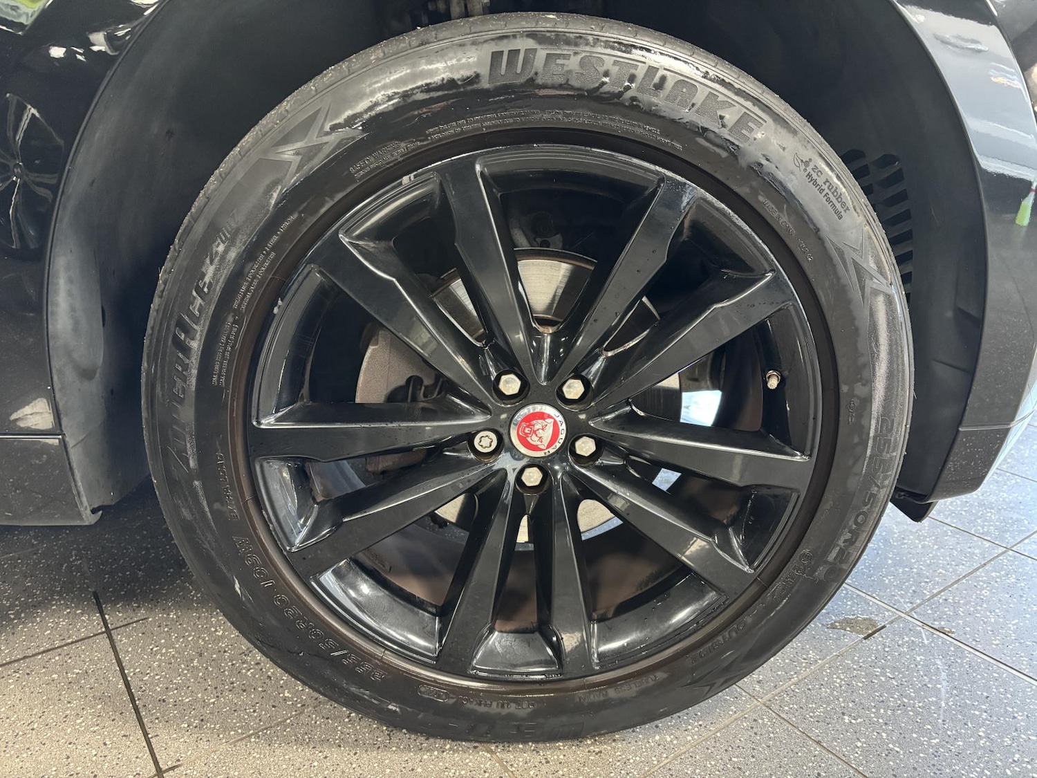 Used Jaguar F-Pace 2018 for sale - 76652973: Photo 64