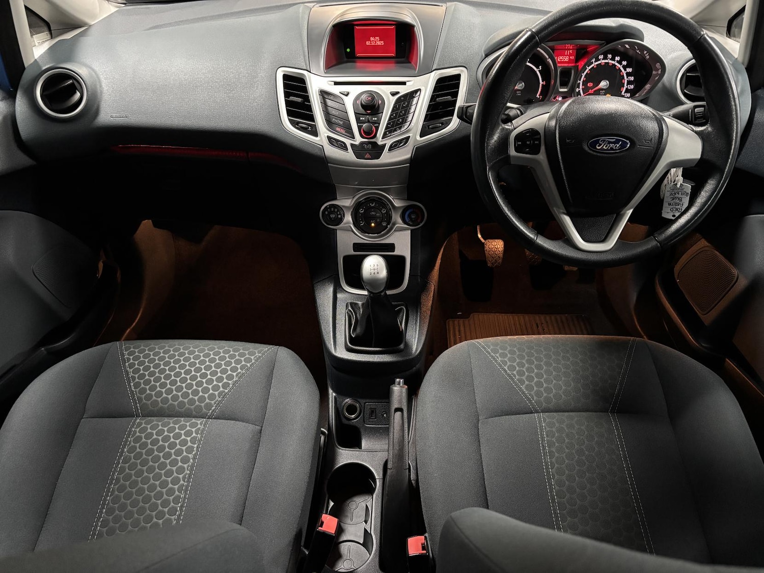 Used Ford Fiesta 2011 for sale - 76785509: Photo 2