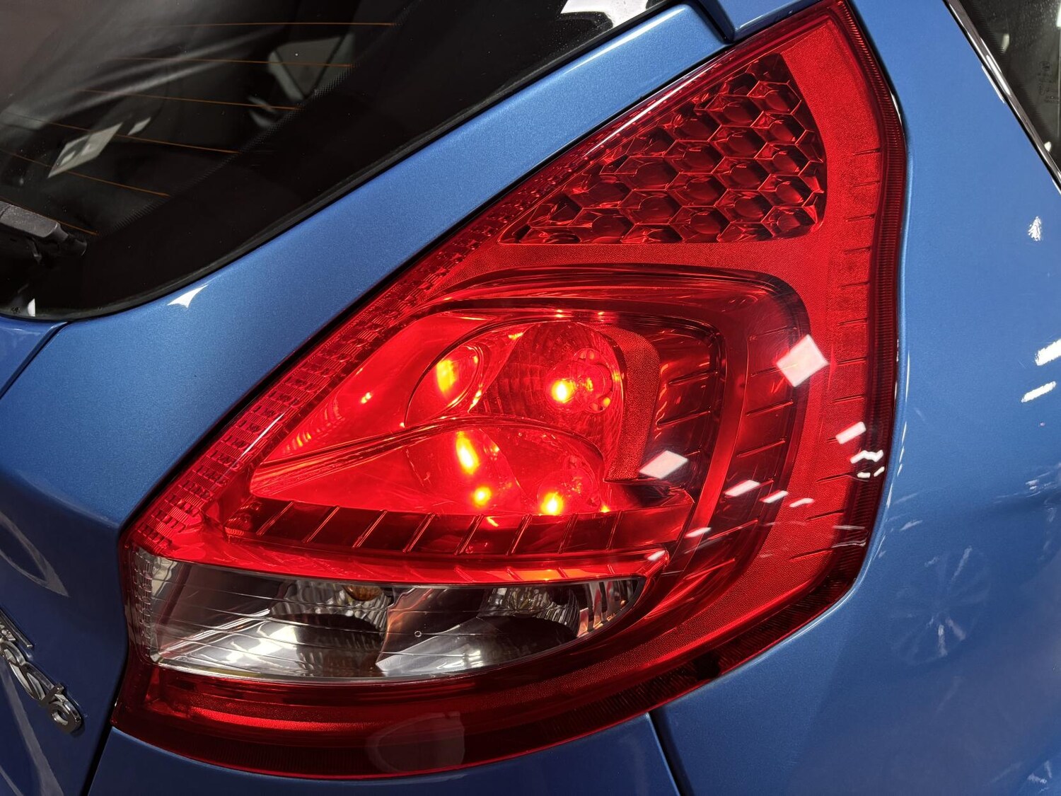 Used Ford Fiesta 2011 for sale - 76785509: Photo 20