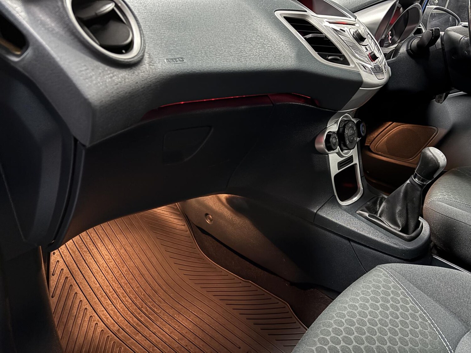 Used Ford Fiesta 2011 for sale - 76785509: Photo 34