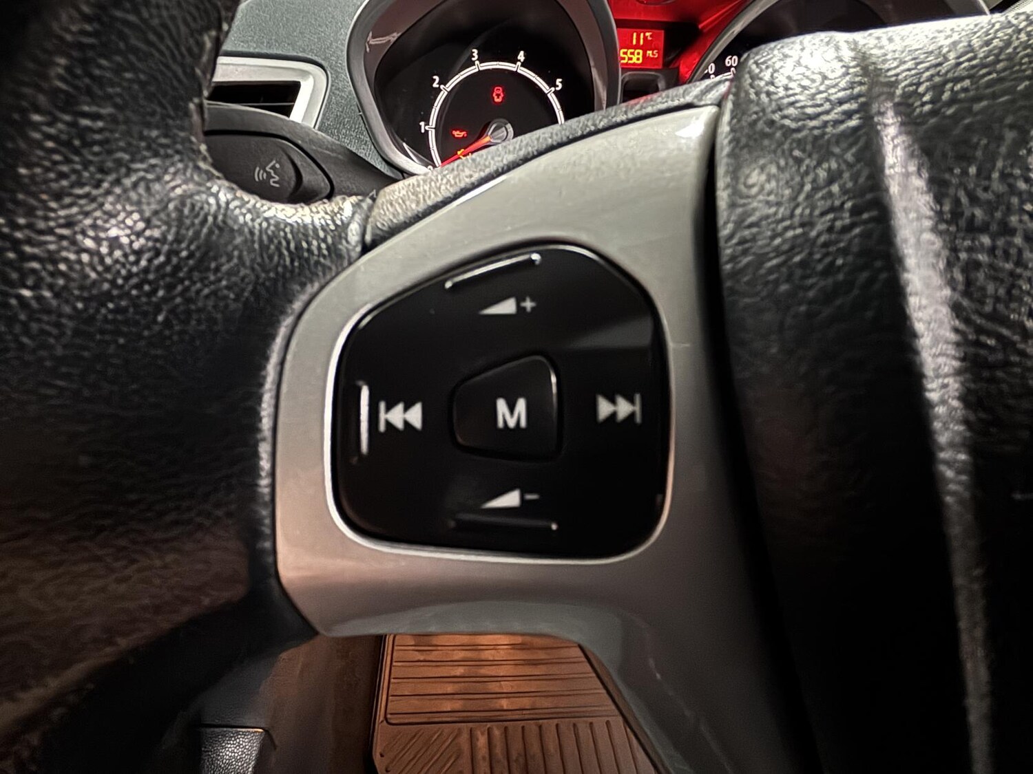 Used Ford Fiesta 2011 for sale - 76785509: Photo 38