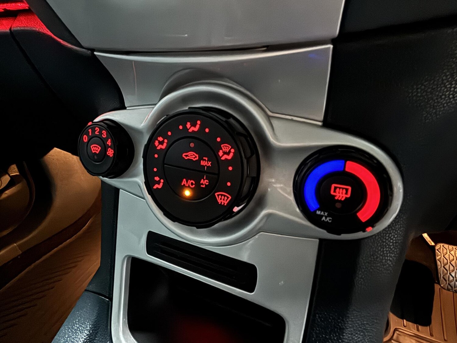 Used Ford Fiesta 2011 for sale - 76785509: Photo 41