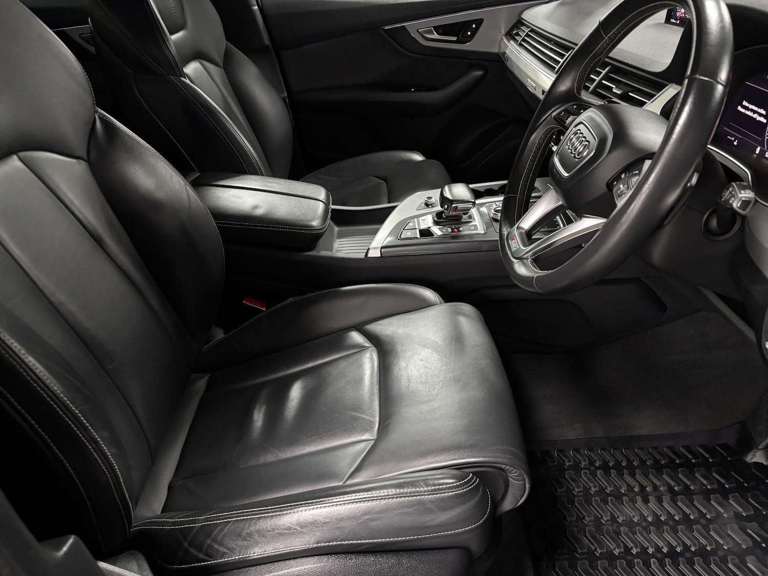 Used Audi Q7 2017 for sale - 76534327: Photo 33