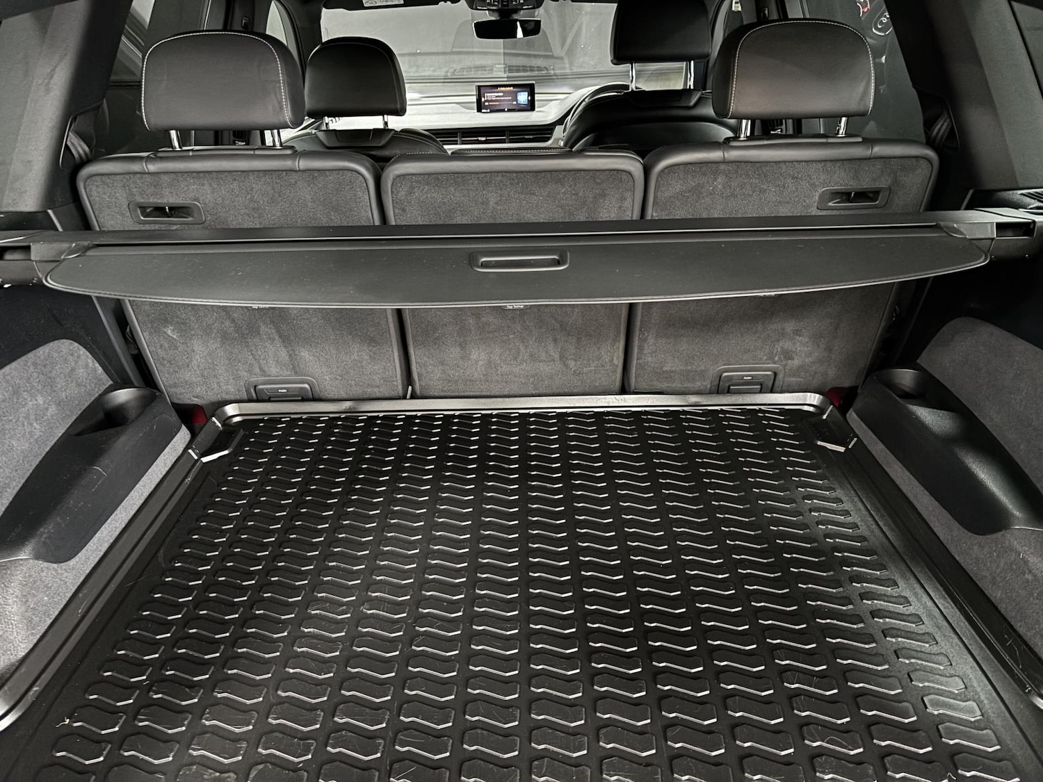 Used Audi Q7 2017 for sale - 76534327: Photo 78