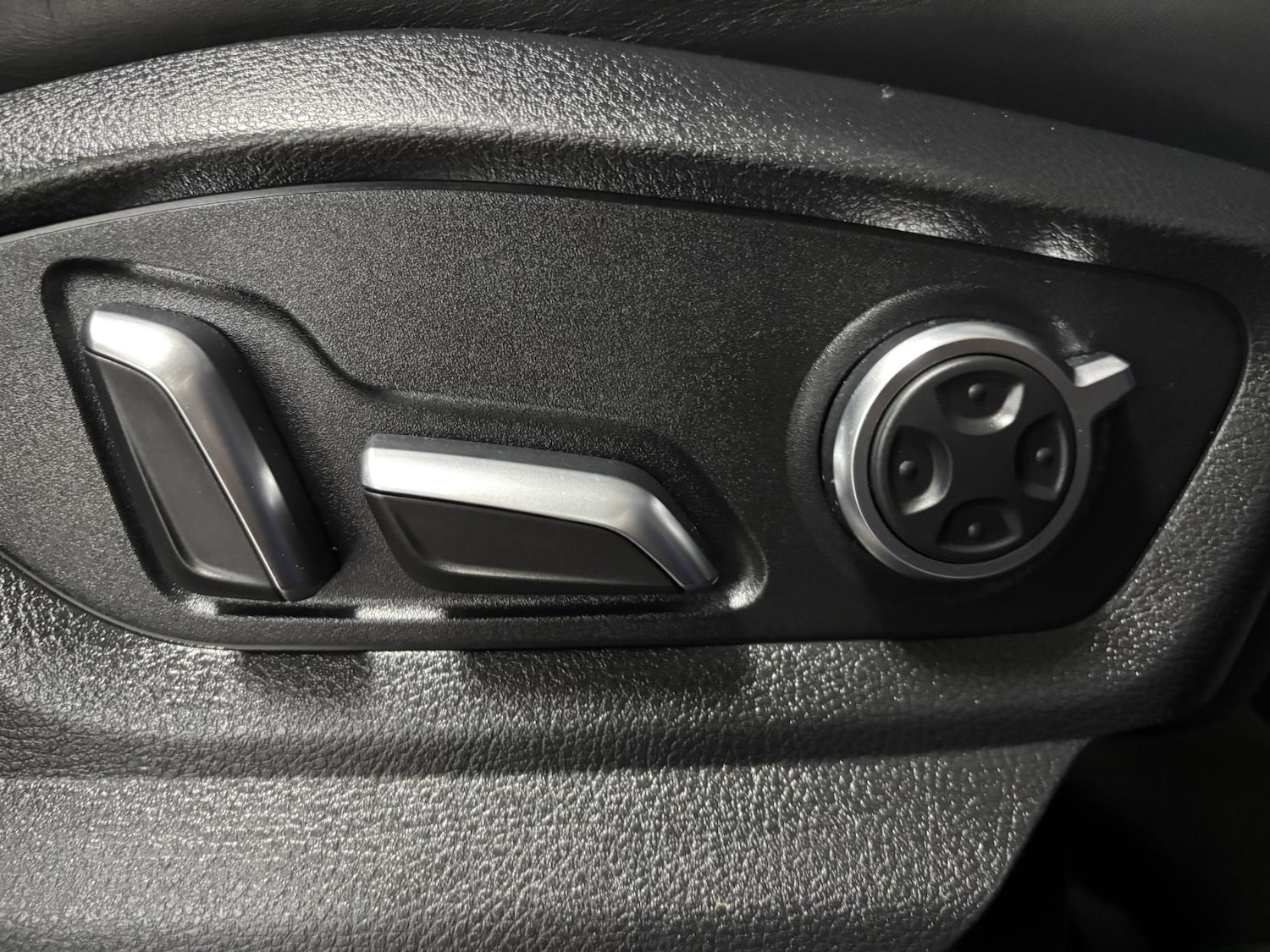 Used Audi Q7 2017 for sale - 76534327: Photo 88