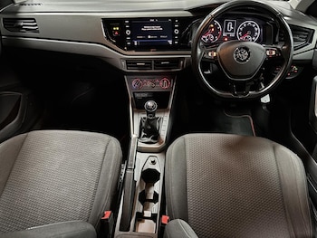 Used Volkswagen Polo 2018 for sale - 76837583: Photo