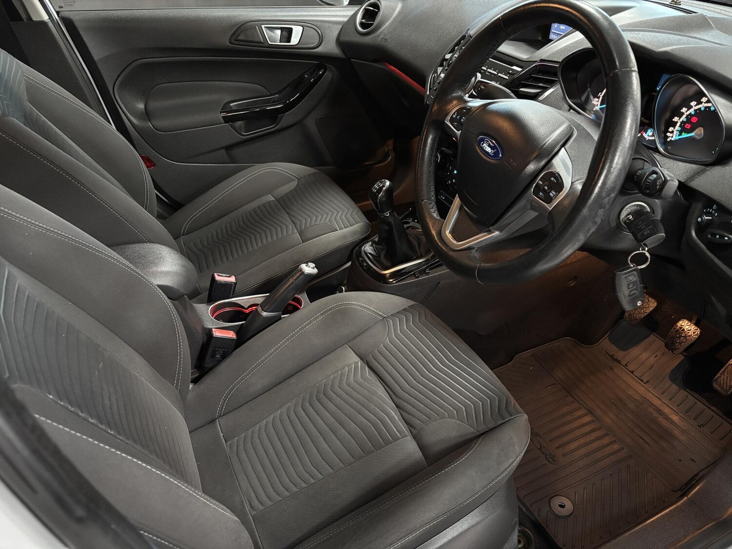 Used Ford Fiesta 2014 for sale - 77573126: Photo 27