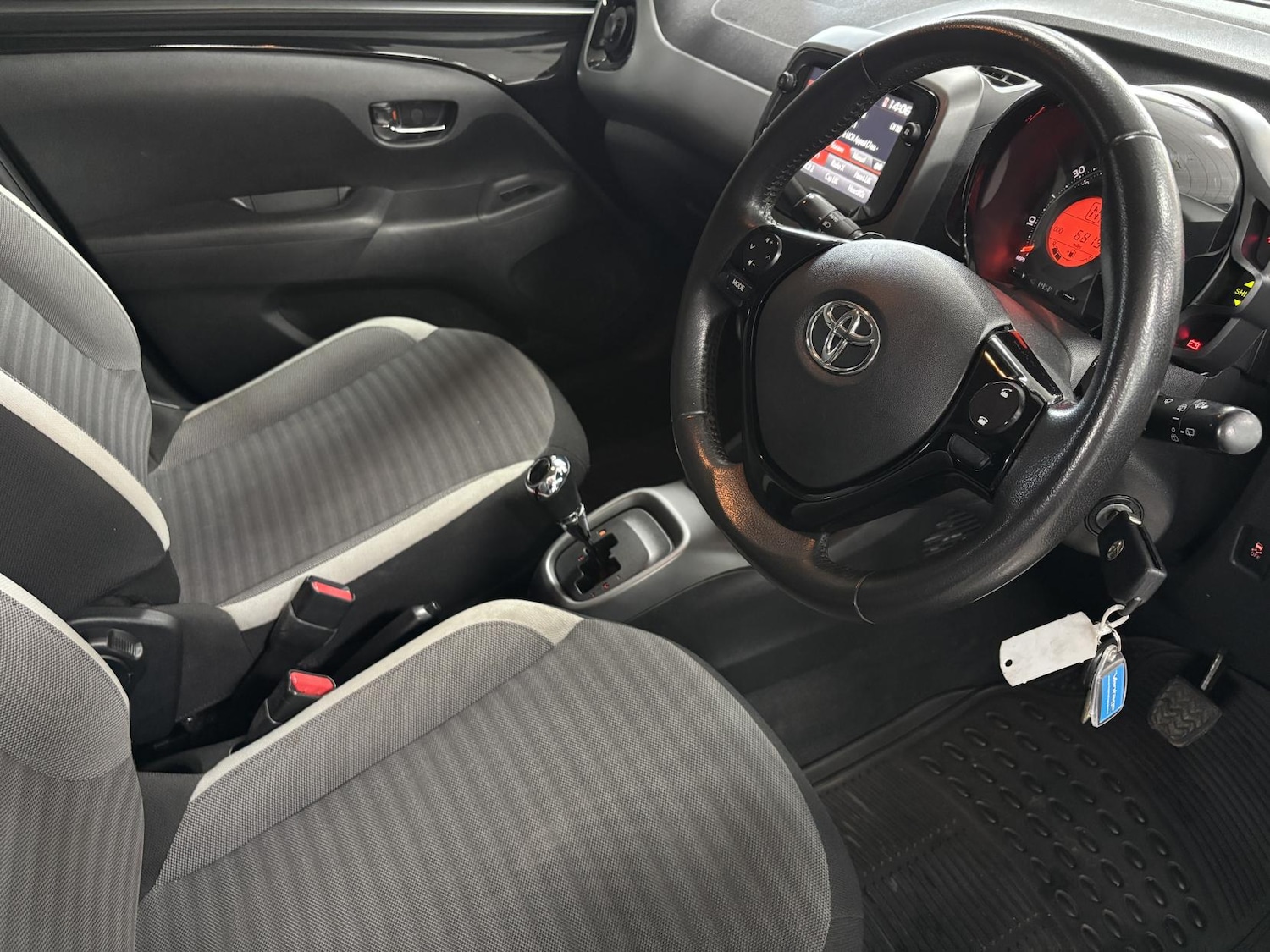 Used Toyota AYGO 2019 for sale - 77822682: Photo 36