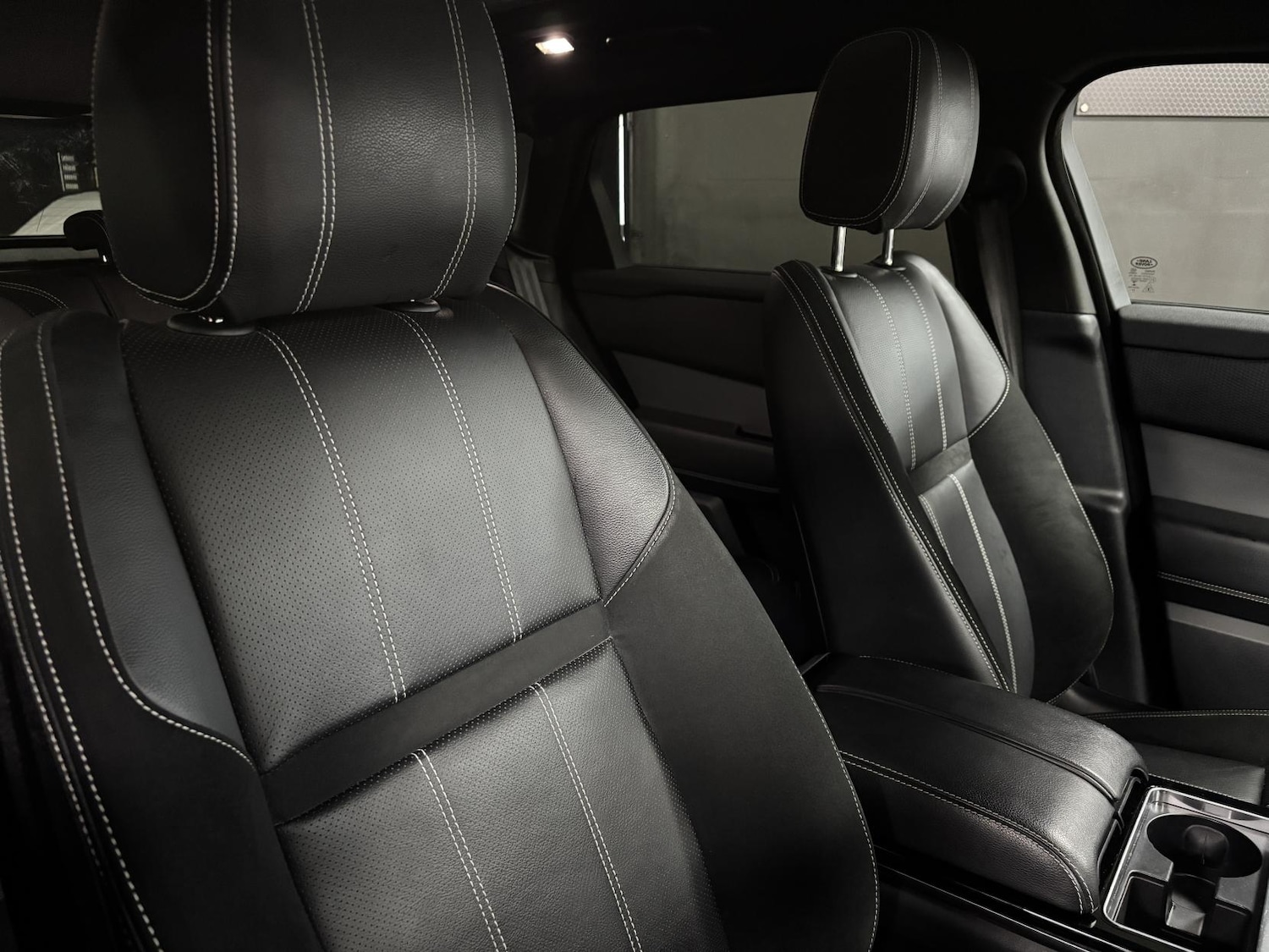 Used Land Rover Range Rover Velar 2018 for sale - 76964295: Photo 32