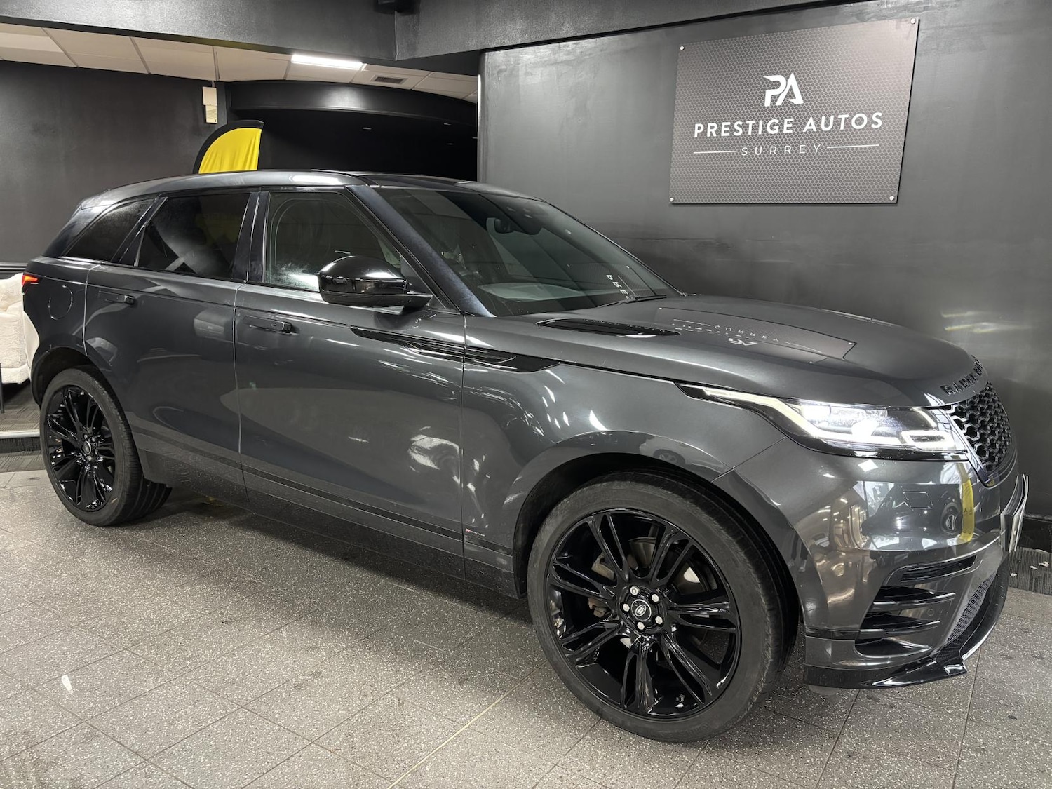 Used Land Rover Range Rover Velar 2018 for sale - 76964295: Photo 4