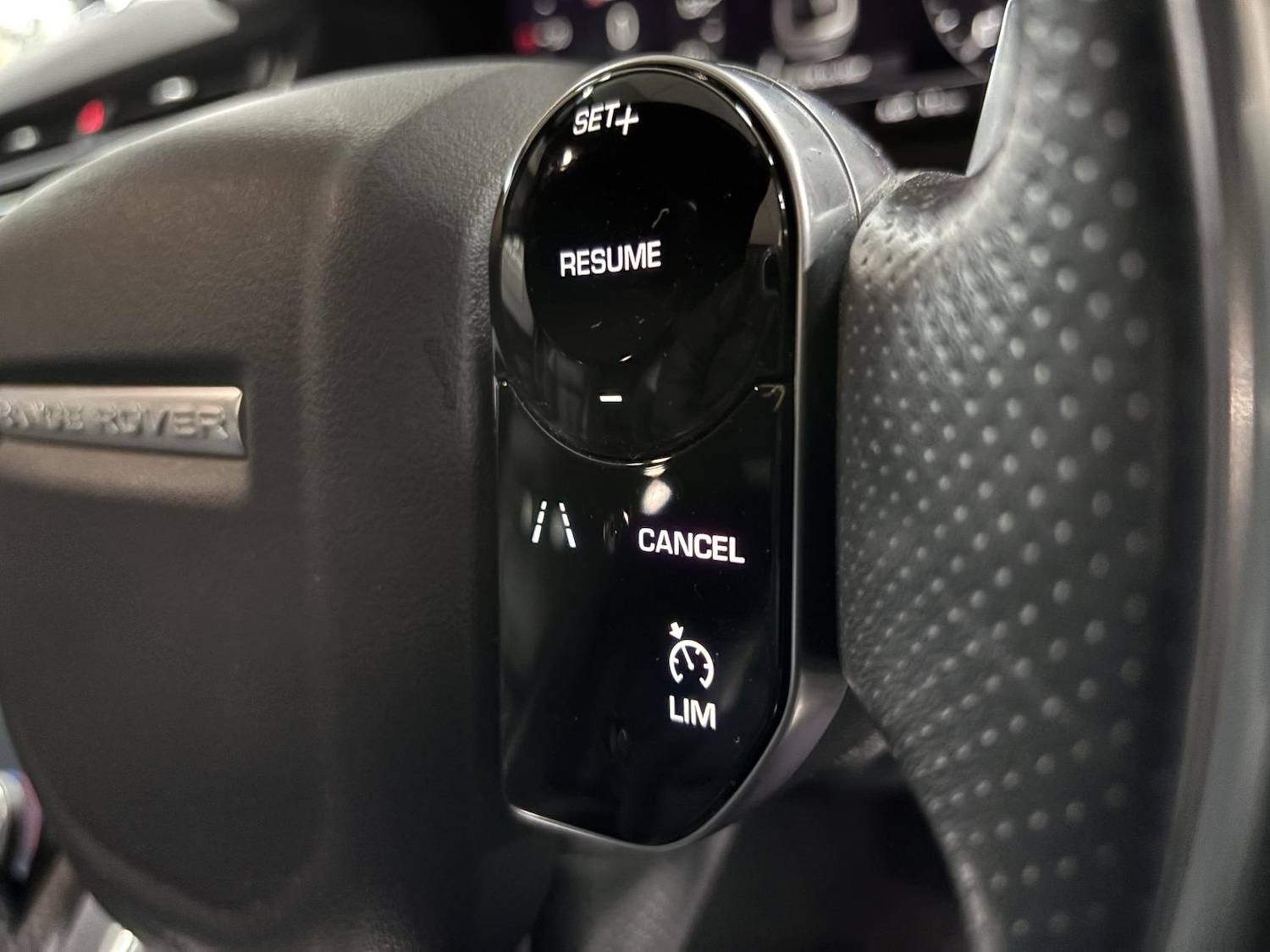 Used Land Rover Range Rover Velar 2018 for sale - 76964295: Photo 43