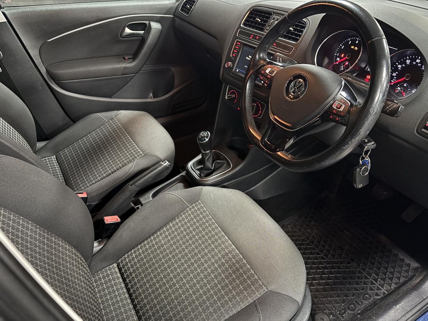 Used Volkswagen Polo 2016 for sale - 77154716: Photo 33