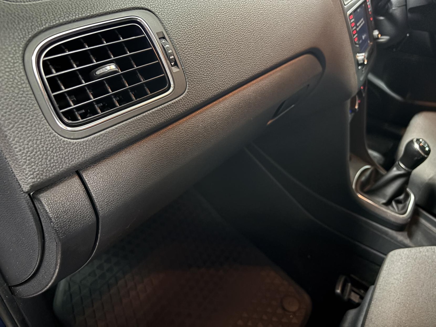 Used Volkswagen Polo 2016 for sale - 77154716: Photo 35