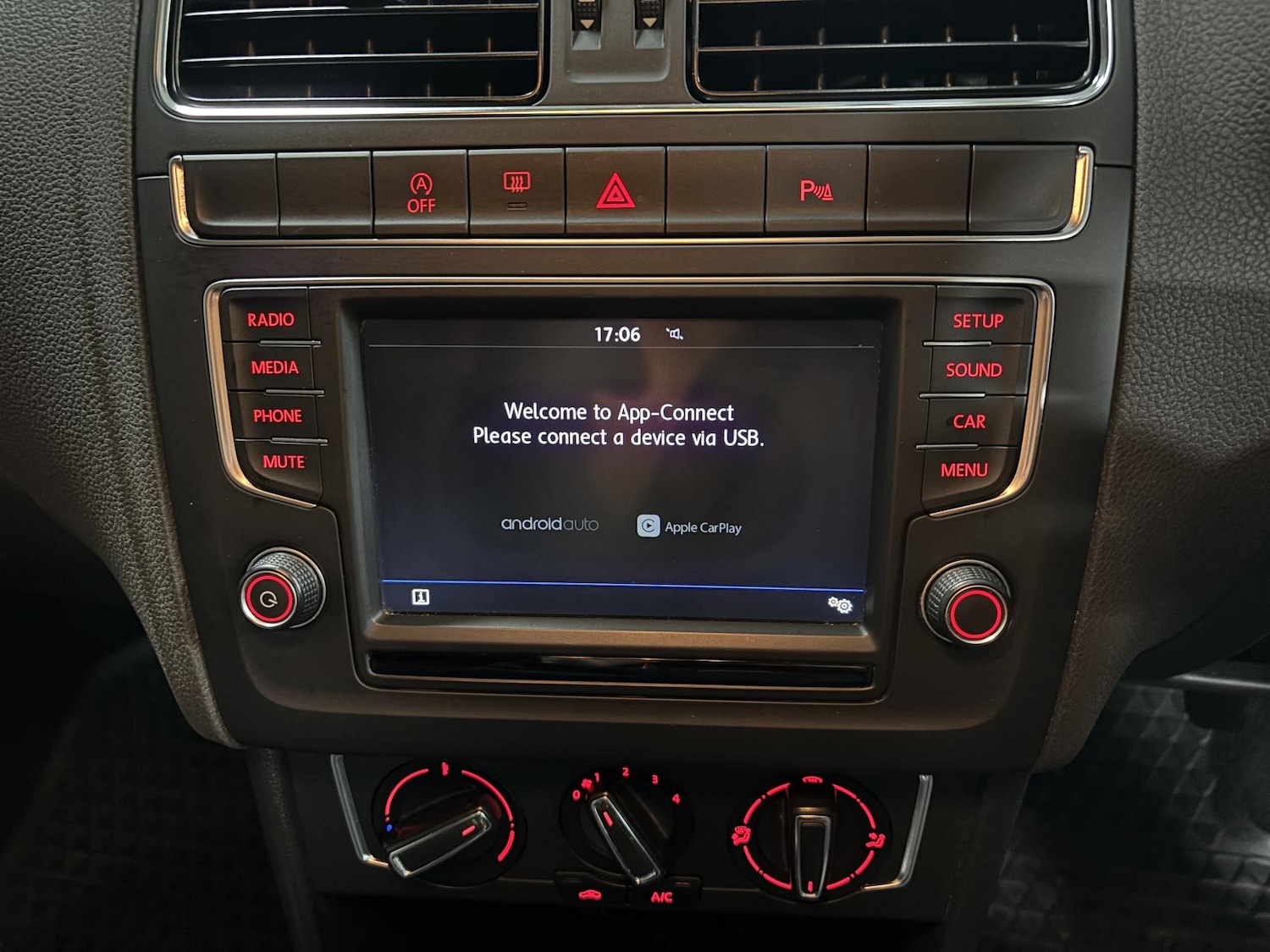 Used Volkswagen Polo 2016 for sale - 77154716: Photo 36