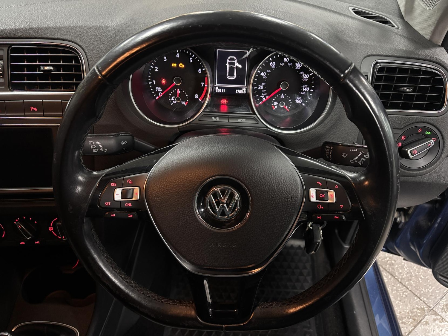 Used Volkswagen Polo 2016 for sale - 77154716: Photo 39