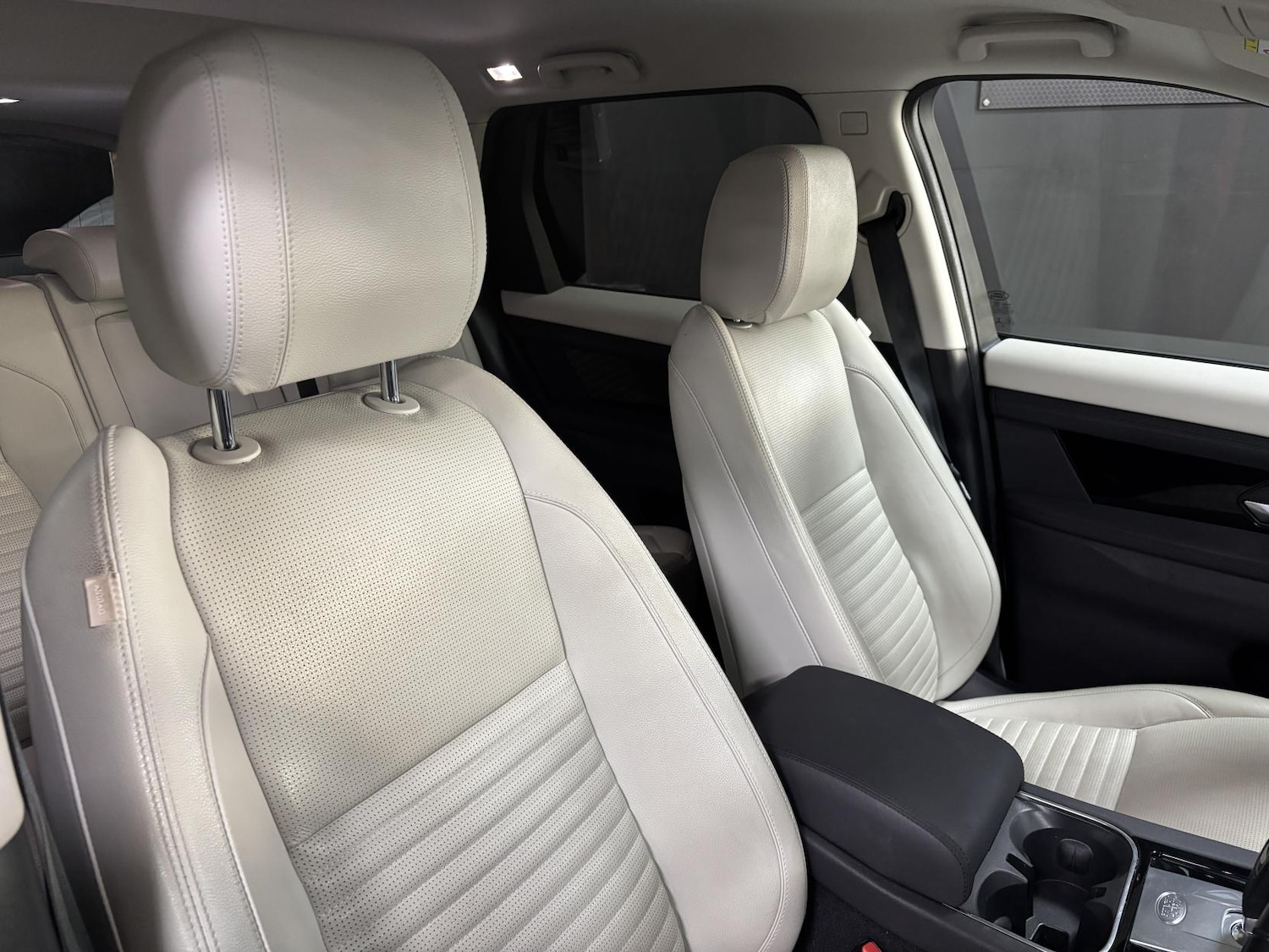 Used Land Rover Discovery Sport 2019 for sale - 77822680: Photo 36