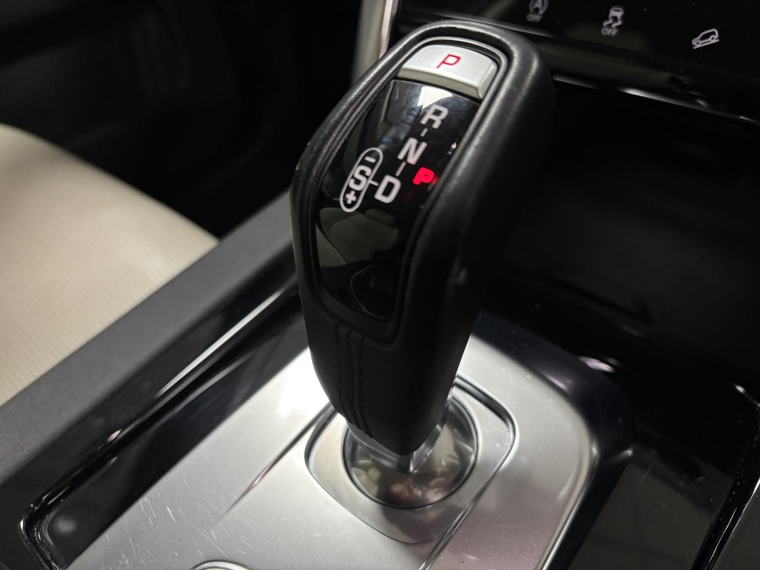 Used Land Rover Discovery Sport 2019 for sale - 77822680: Photo 47