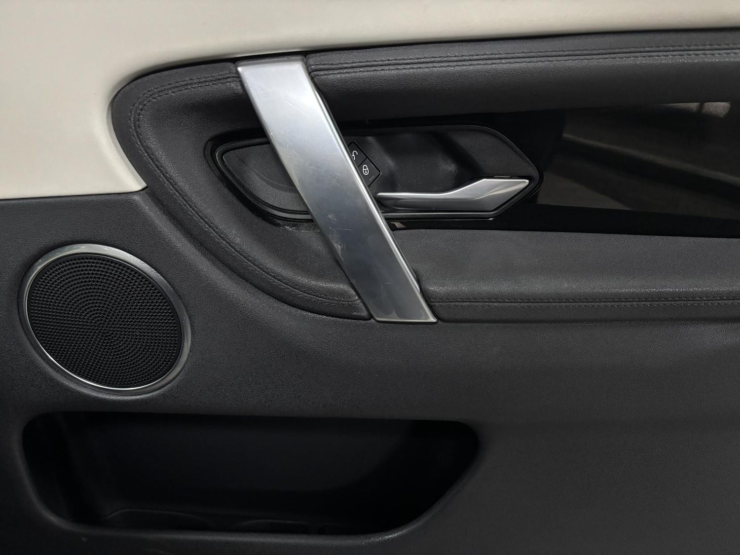 Used Land Rover Discovery Sport 2019 for sale - 77822680: Photo 53