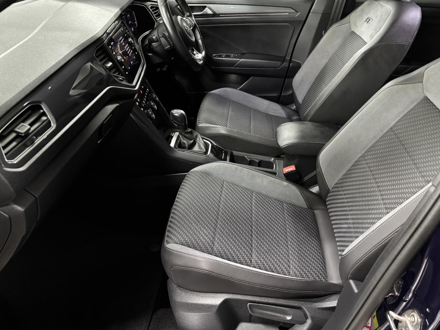 Used Volkswagen T-Roc 2020 for sale - 76534365: Photo 34