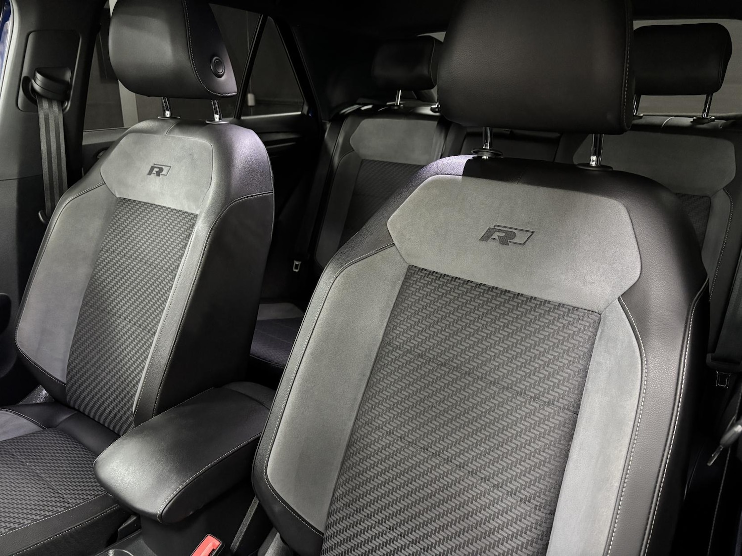 Used Volkswagen T-Roc 2020 for sale - 76534365: Photo 35