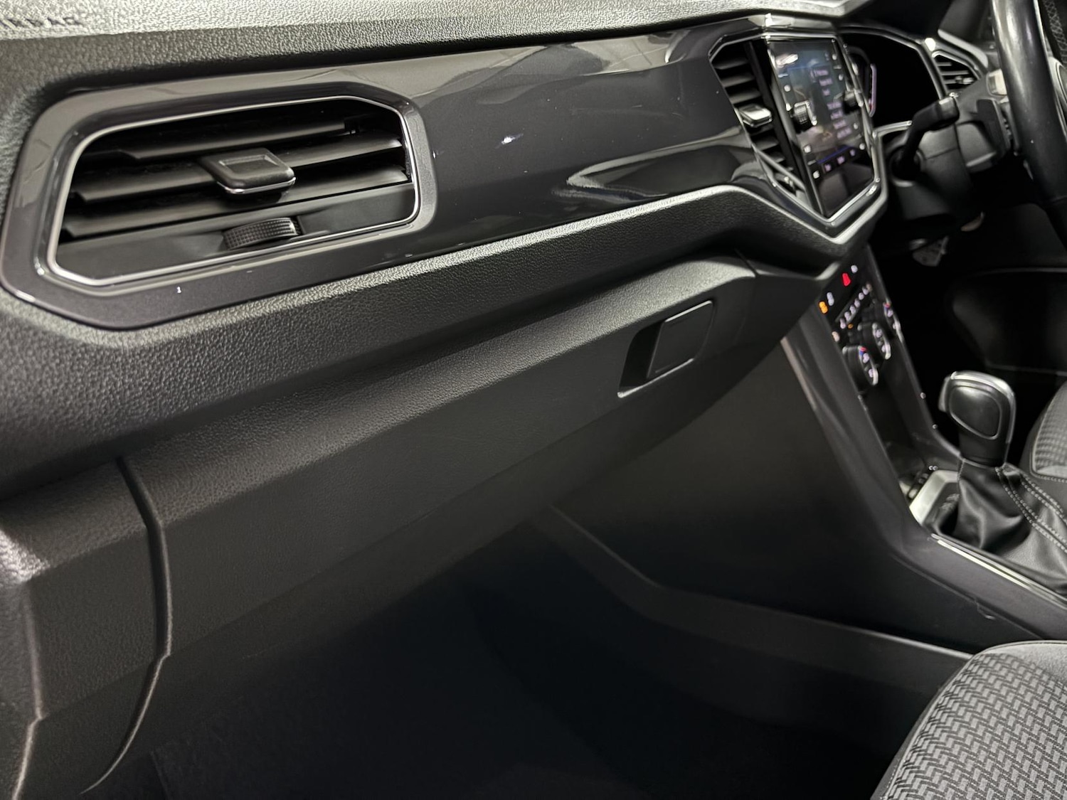 Used Volkswagen T-Roc 2020 for sale - 76534365: Photo 37